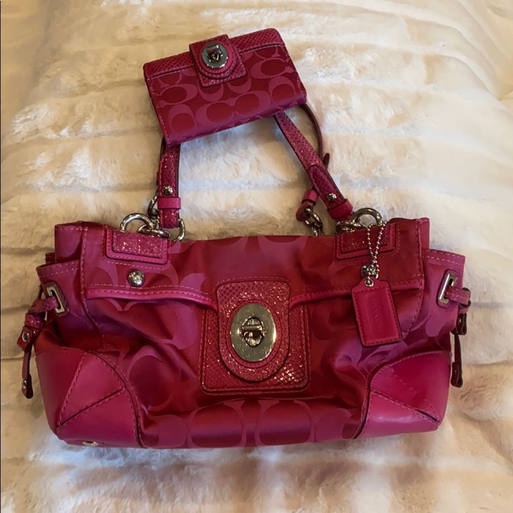 Coach fuschia signature bag & wallet